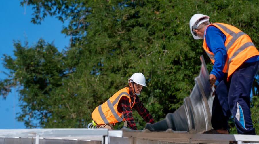 Professional Flat Roofing Installation in Edwardsport, IN
